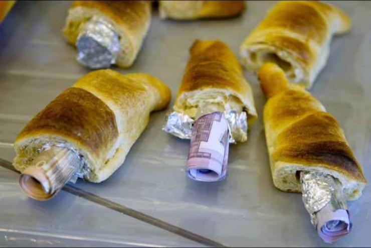 Illustration de l'article : Aéroports: Découvrez Les 19 saisies douanières les plus insolites du moment! La 8 est vraiment incroyable!