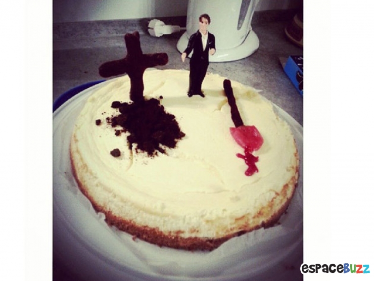 Illustration de l'article : Fêtez votre séparation avec un de ces 15 gâteaux de divorce