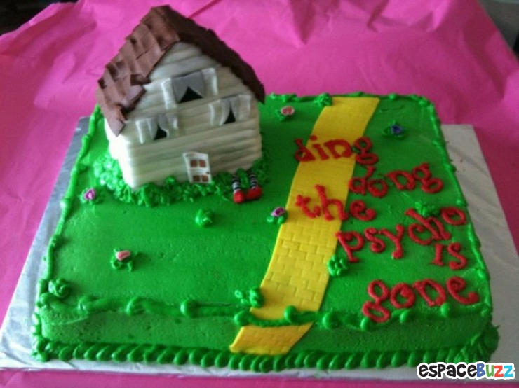 Illustration de l'article : Fêtez votre séparation avec un de ces 15 gâteaux de divorce