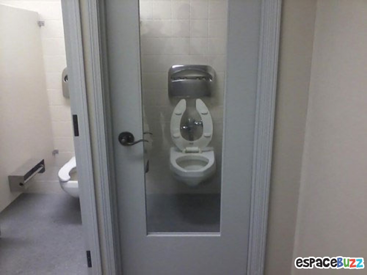 Illustration de l'article : 15 Erreurs de Fabrications qui prouvent que ces gens devraient changer de métier...Et vite!