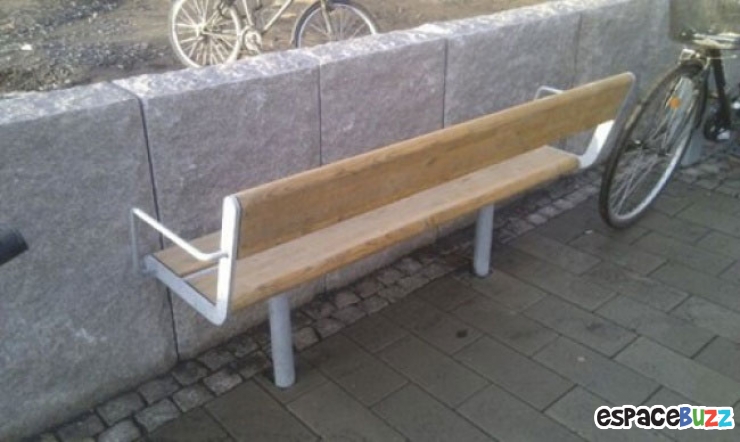 Illustration de l'article : 15 Erreurs de Fabrications qui prouvent que ces gens devraient changer de métier...Et vite!