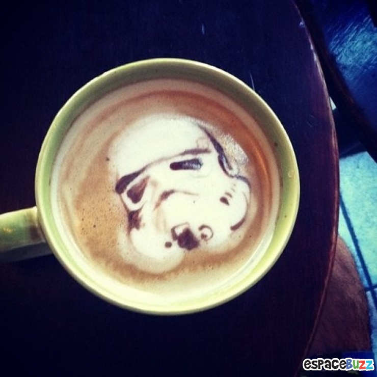 Illustration de l'article : 15 oeuvres de coffee-art représentant des personnages fictifs et des célébrités