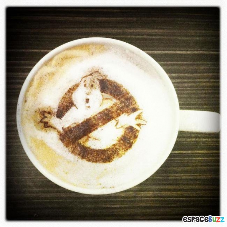 Illustration de l'article : 15 oeuvres de coffee-art représentant des personnages fictifs et des célébrités