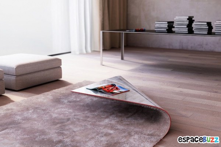 Illustration de l'article : Découvrez Stumble Upon, la table basse qui est en fait un tapis