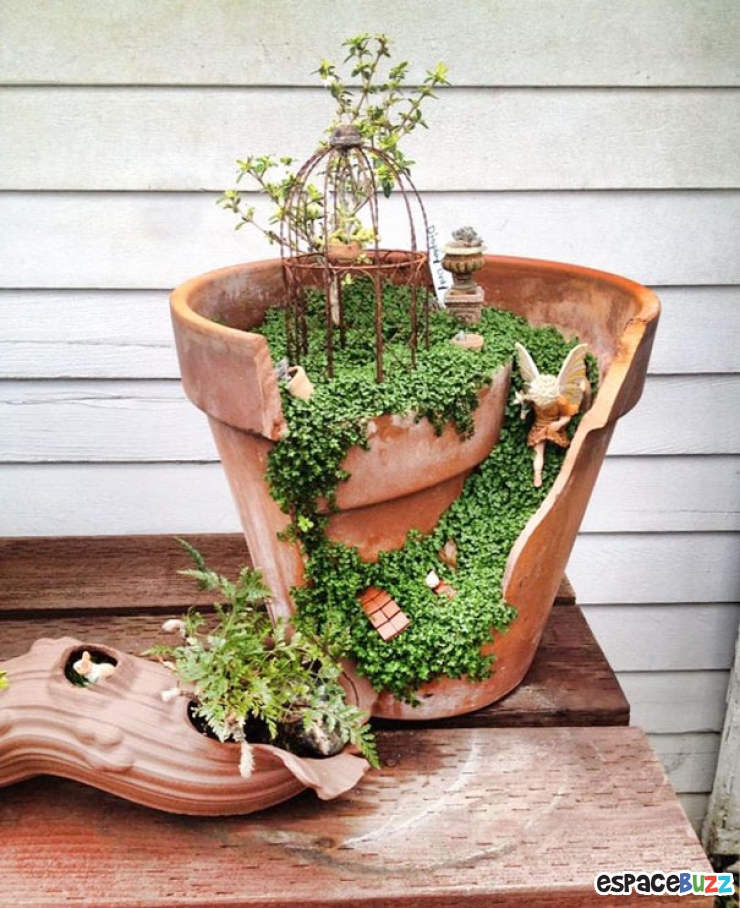 Illustration de l'article : Ne jetez pas vos pots de fleurs brisés. Vous pouvez en faire de magnifiques oeuvres d'art végétales, comme ces 12 exemples