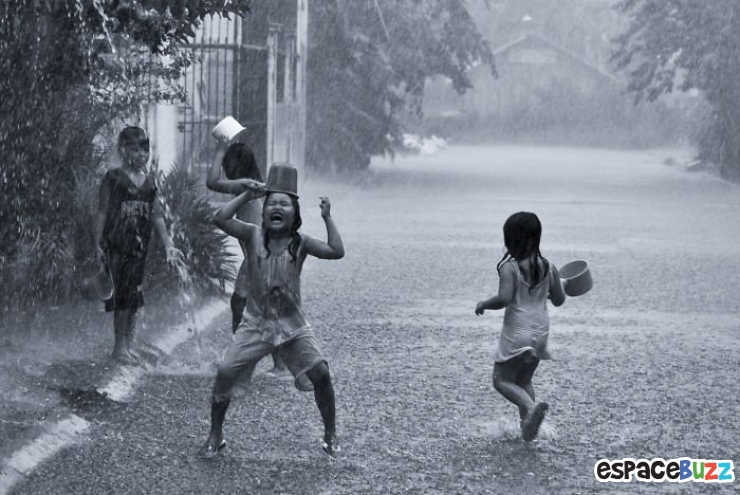 Illustration de l'article : Les enfants du monde et leurs divertissements à travers 15 fabuleuses photos!