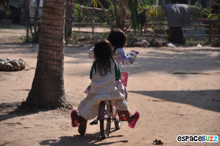 Illustration de l'article : Les enfants du monde et leurs divertissements à travers 15 fabuleuses photos!