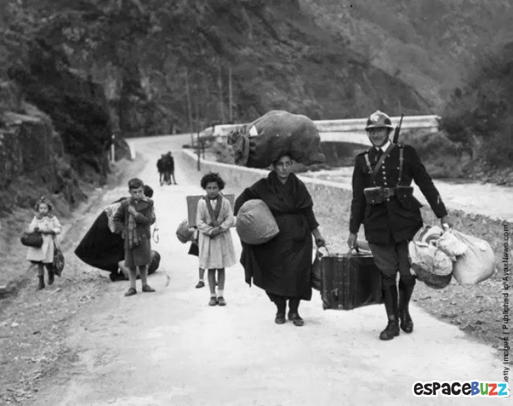 Illustration de l'article : Quand la solidarité et l'humanité survivent aux pires drames : 15 photos saisissantes