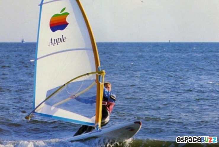 Illustration de l'article : 12 produits dérivés lancés par Apple dans les années 1980