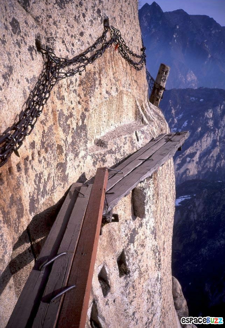 Illustration de l'article : Voici le chemin de montagne le plus p&eacute;rilleux au monde