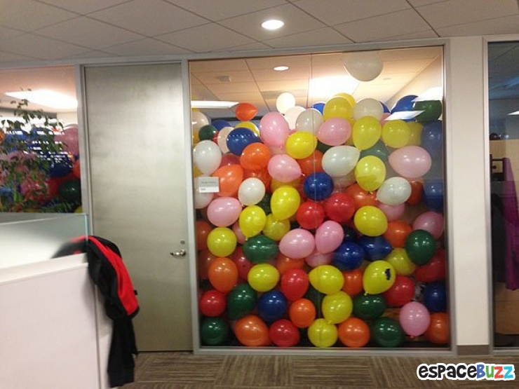 Illustration de l'article : Top 11 des coups tordus faits par des collègues de travail!