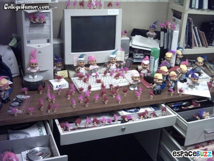 Illustration de l'article : Top 11 des coups tordus faits par des collègues de travail!