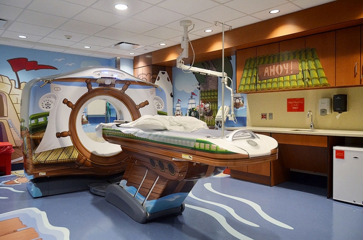Illustration de l'article : Pour rassurer les enfants malades, cet hôpital à apporté quelques modifications à son scanner!