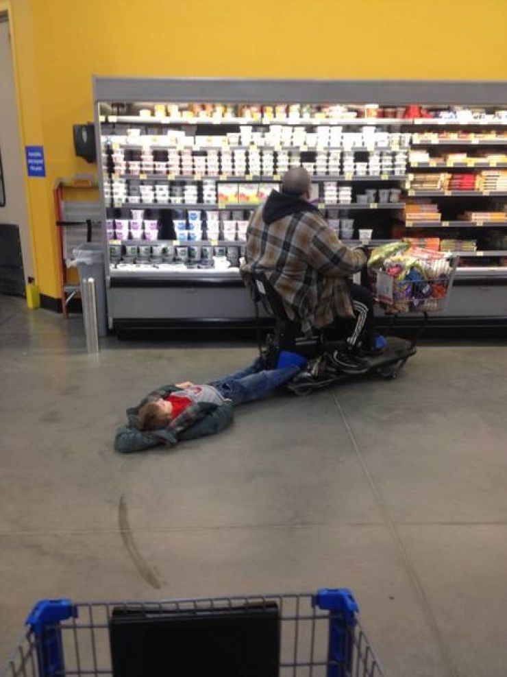 Illustration de l'article : 18 images qui prouvent que faire les courses avec ses enfants n'est pas toujours conseillé!