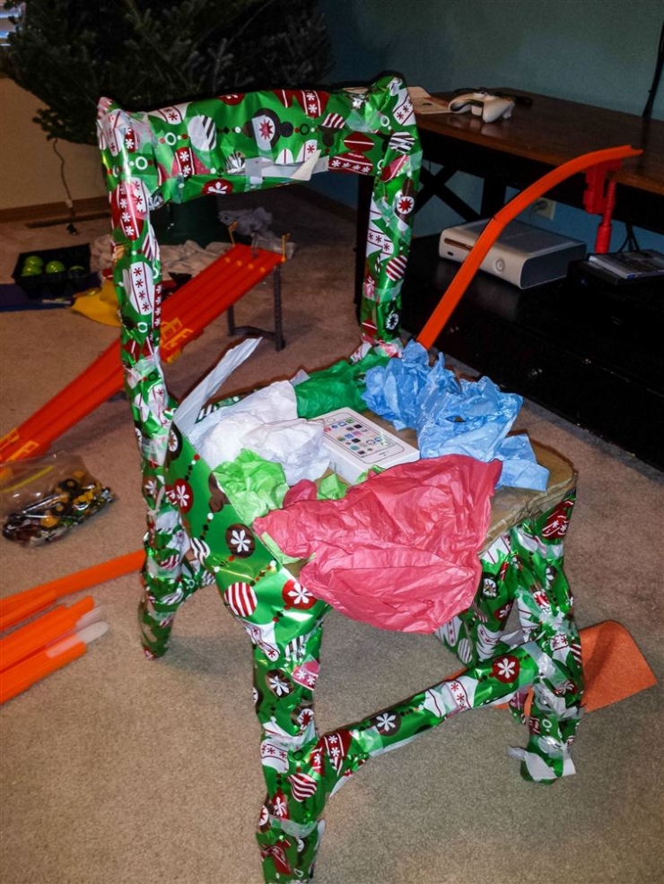 Illustration de l'article : 13 personnes qui ont &eacute;lev&eacute; l'art d'emballer les cadeaux &agrave; un tout autre niveau