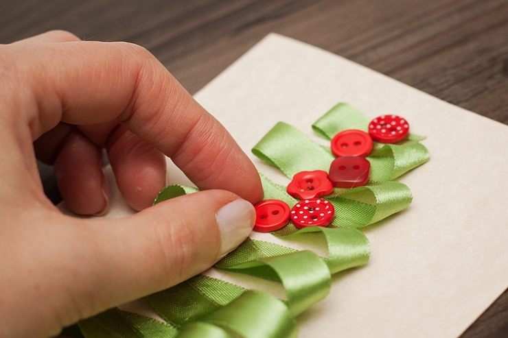 Illustration de l'article : Une carte de voeux ornée d'un sapin de Noël à faire soi-même