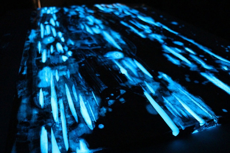 Illustration de l'article : Astuce: Comment réaliser une magnifique table en bois phosphorescente?!