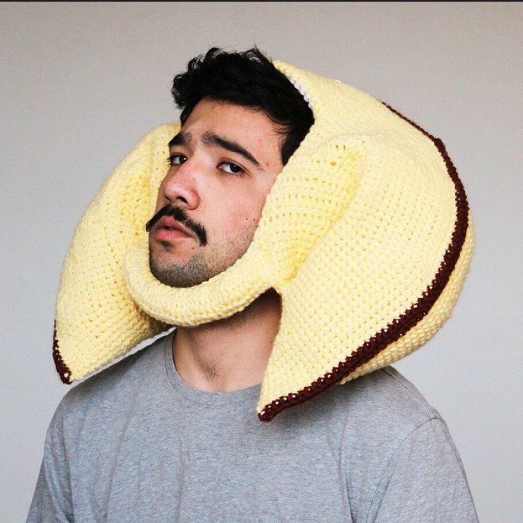 Illustration de l'article : 14 bonnets originaux réalisés à partir de friandises ou d'aliments! Une idée signée ChiliPhily.