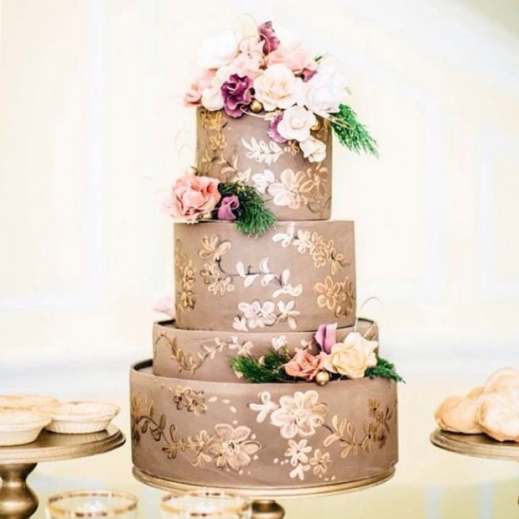 Illustration de l'article : Ces 21 g&acirc;teaux de mariage sont si jolis que les manger serait presque un p&ecirc;ch&eacute;