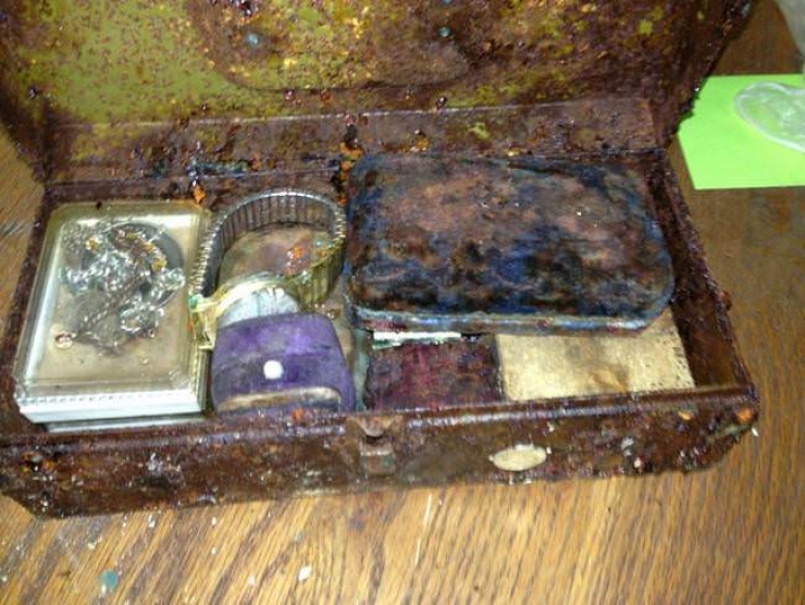 Illustration de l'article : Ce qu'a d&eacute;couvert cette famille sous leur escalier est inimaginable !