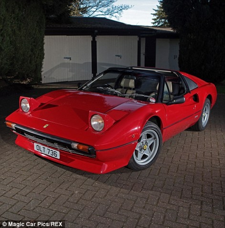 Illustration de l'article : Cette grange semble sur le point de s'&eacute;crouler, pourtant le tr&eacute;sor qu'elle cache est incroyable!