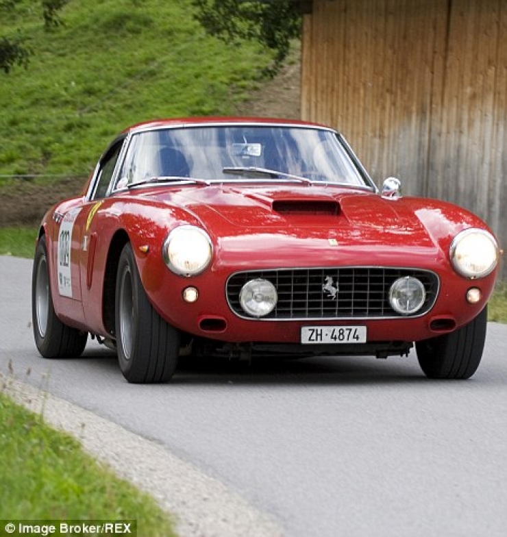 Illustration de l'article : Cette grange semble sur le point de s'&eacute;crouler, pourtant le tr&eacute;sor qu'elle cache est incroyable!