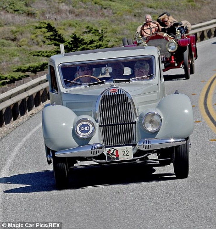 Illustration de l'article : Cette grange semble sur le point de s'&eacute;crouler, pourtant le tr&eacute;sor qu'elle cache est incroyable!