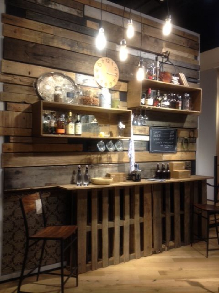 Illustration de l'article : 24 idées de réalisations à base de palettes juste pour votre salon!