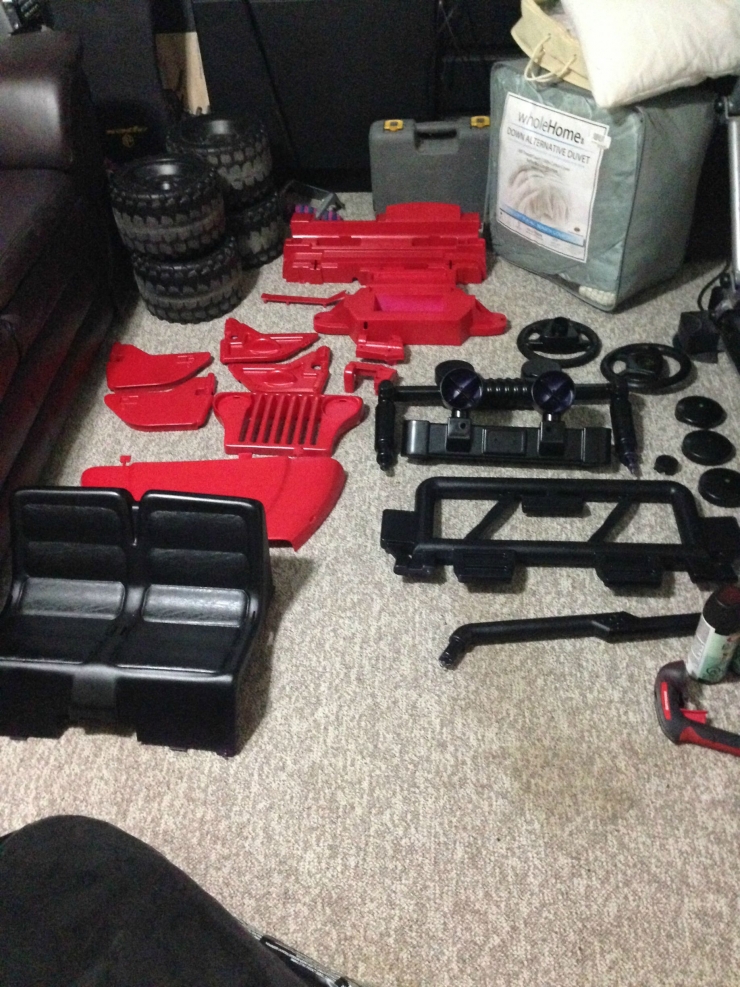 Illustration de l'article : Pour son fils, un papa a transformé ce Jeep Barbie. Le résultat est excellent!