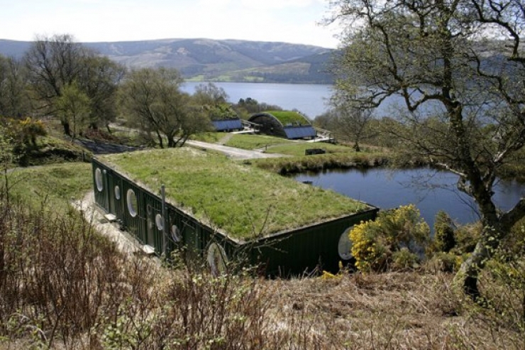 Illustration de l'article : Ils recyclent des containers d'expédition et les transforment en chalets ou en maisons!