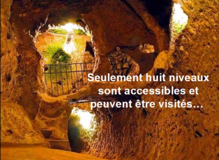 Illustration de l'article : En démolissant un mur dans sa maison, cet homme a fait une découverte incroyable pour l'histoire!