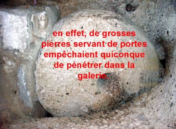 Illustration de l'article : En démolissant un mur dans sa maison, cet homme a fait une découverte incroyable pour l'histoire!