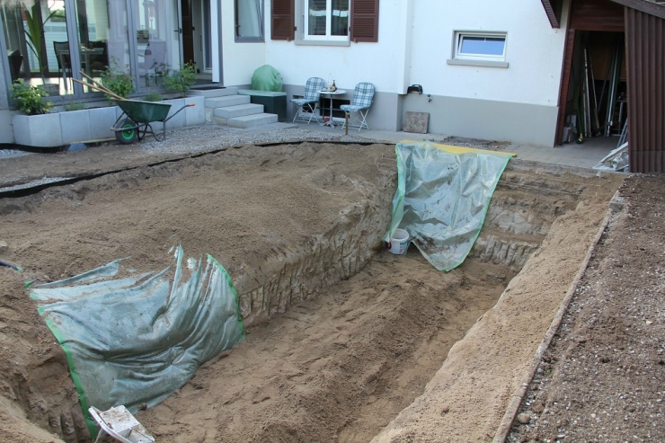 Illustration de l'article : Sa cour arrière était à l'abandon et assez hideuse, jusqu'à ce qu'il décide de la transformer! Chapeau l'artiste!