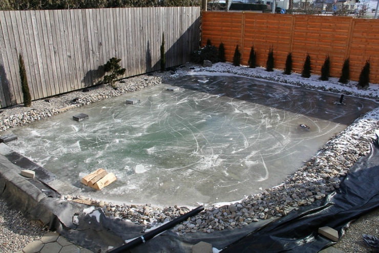 Illustration de l'article : Sa cour arrière était à l'abandon et assez hideuse, jusqu'à ce qu'il décide de la transformer! Chapeau l'artiste!