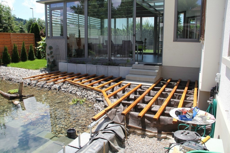 Illustration de l'article : Sa cour arrière était à l'abandon et assez hideuse, jusqu'à ce qu'il décide de la transformer! Chapeau l'artiste!