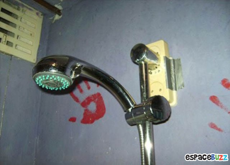 Illustration de l'article : Trouvez l'erreur: La Douche!