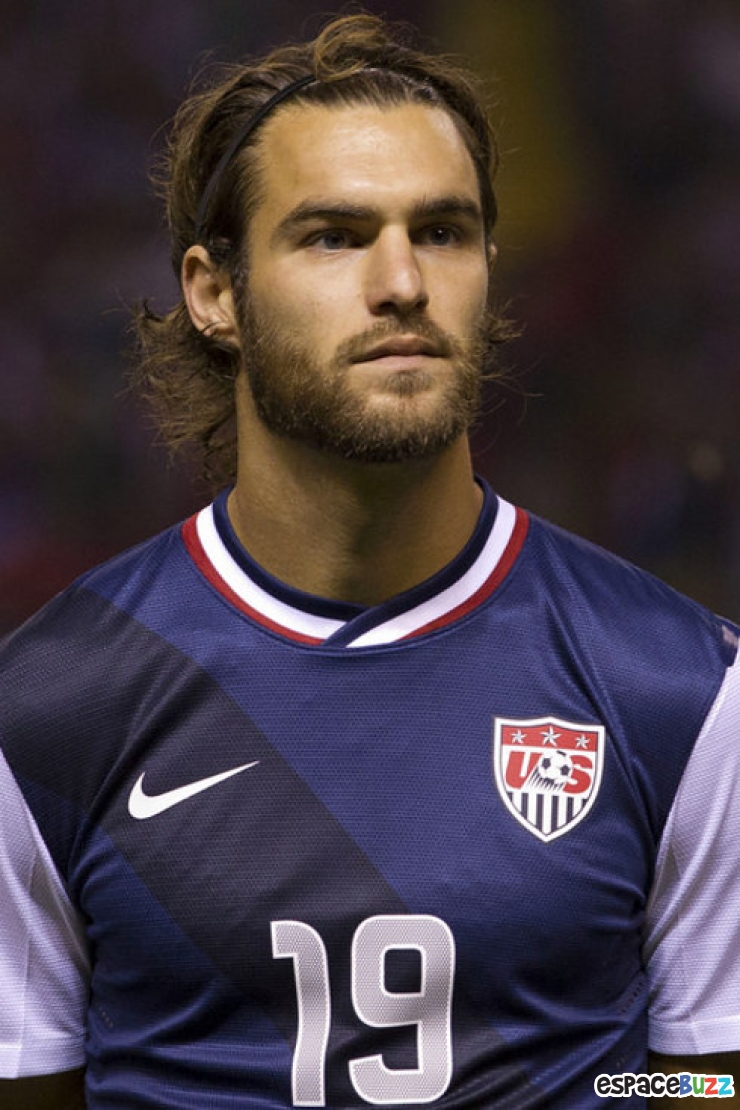 Illustration de l'article : Top 8 des joueurs de foot qui ont autant gagn&eacute; en beaut&eacute; qu&rsquo;en exp&eacute;rience