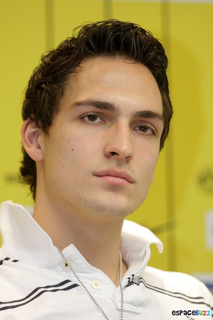 Illustration de l'article : Top 8 des joueurs de foot qui ont autant gagn&eacute; en beaut&eacute; qu&rsquo;en exp&eacute;rience