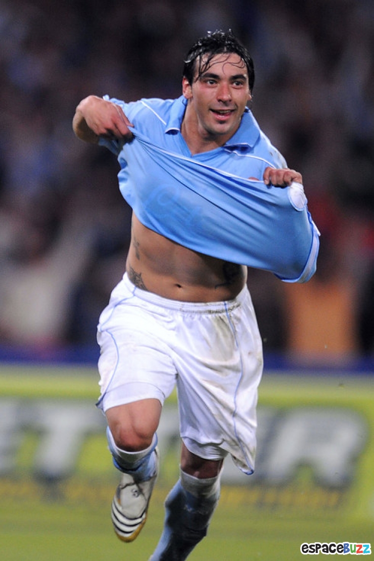 Illustration de l'article : Top 8 des joueurs de foot qui ont autant gagn&eacute; en beaut&eacute; qu&rsquo;en exp&eacute;rience