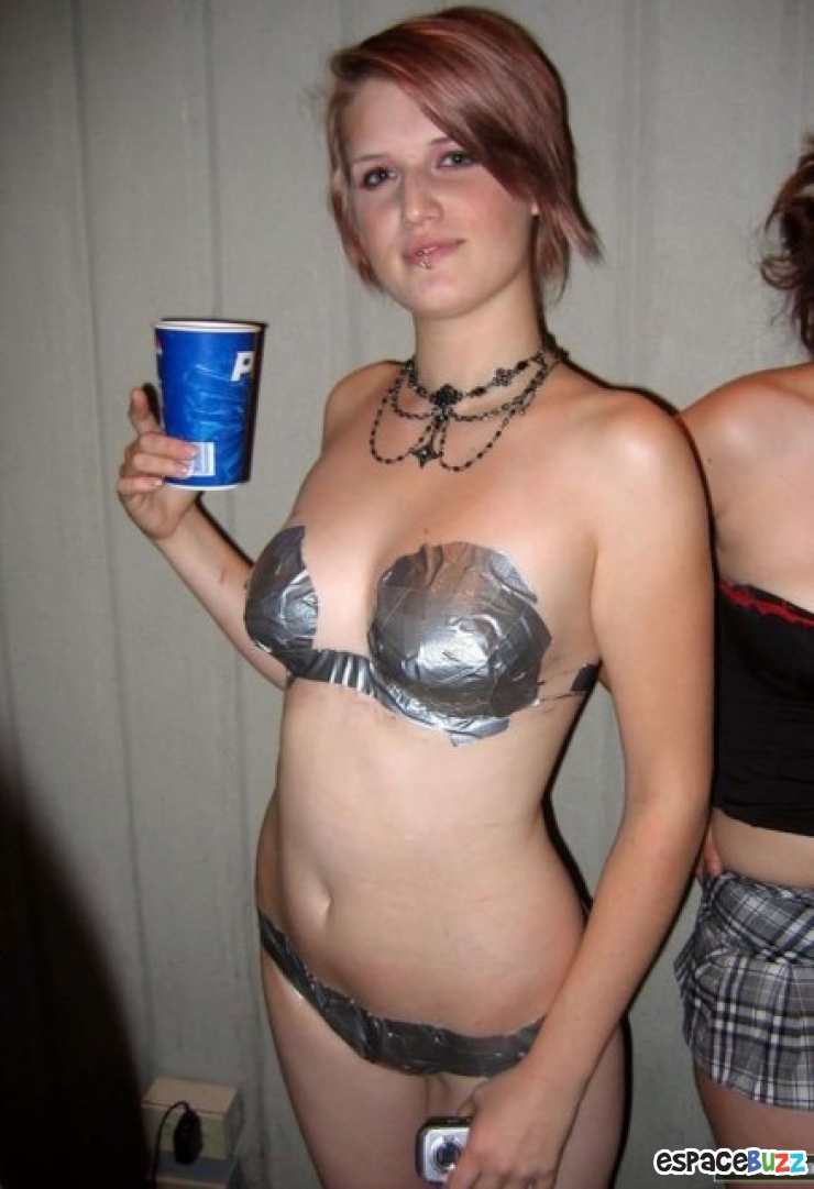 Illustration de l'article : Top 53 des maillots que vous devez absolument éviter sur la plage cet été!