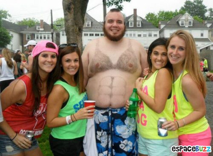 Illustration de l'article : Top 53 des maillots que vous devez absolument éviter sur la plage cet été!