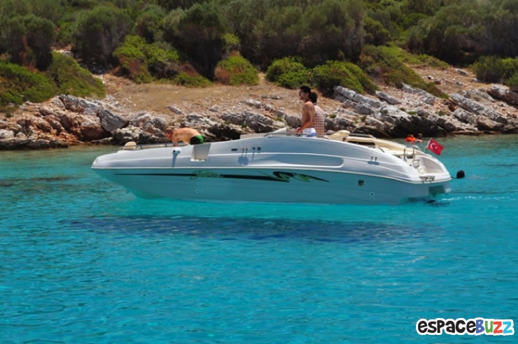 Illustration de l'article : 12 eaux parmi les plus limpides au monde