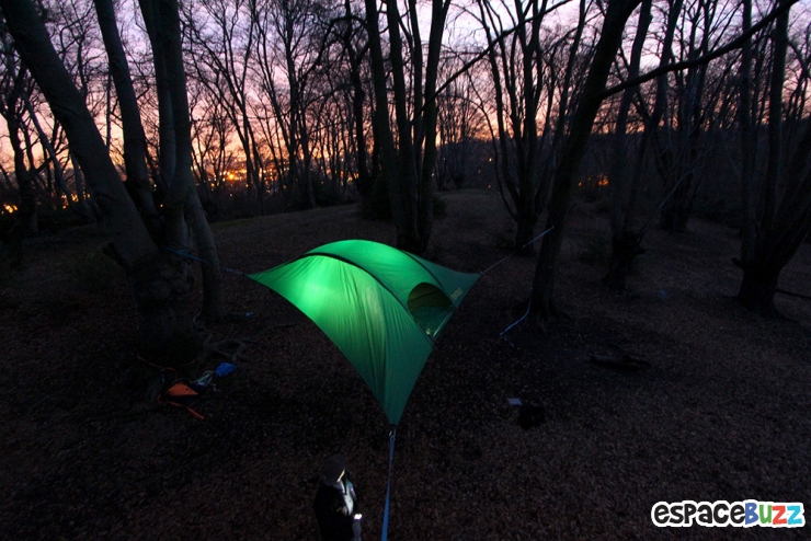 Illustration de l'article : A la fois tente et hamac, voici Tentsile