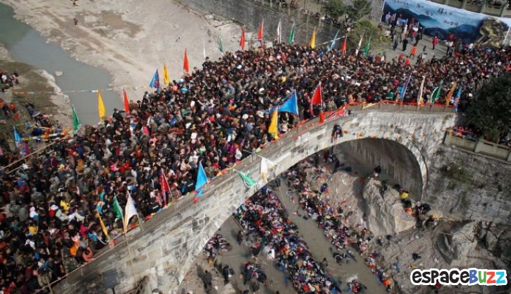 Illustration de l'article : Top 10 des plus incroyables marées humaines à travers le monde!