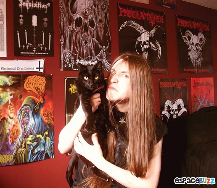 Illustration de l'article : Top 11 des photos les plus attendrissantes entre chats et Métalleux.