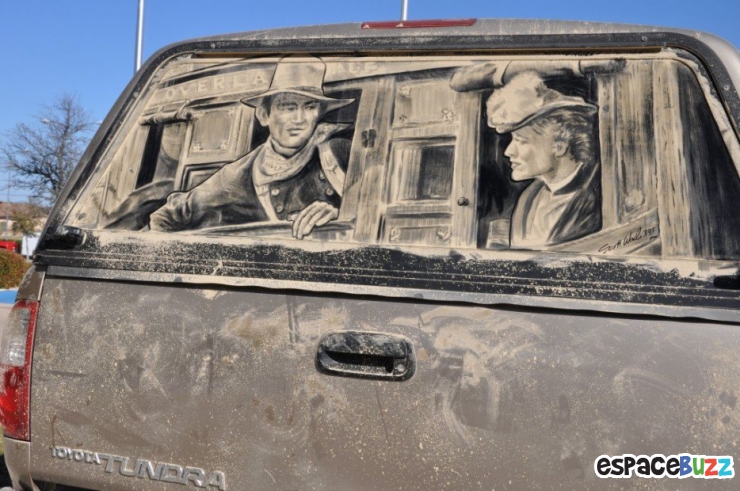Illustration de l'article : Scott Wade, l'homme qui transforme vos vitres d'auto en oeuvres d'art impressionnantes!
