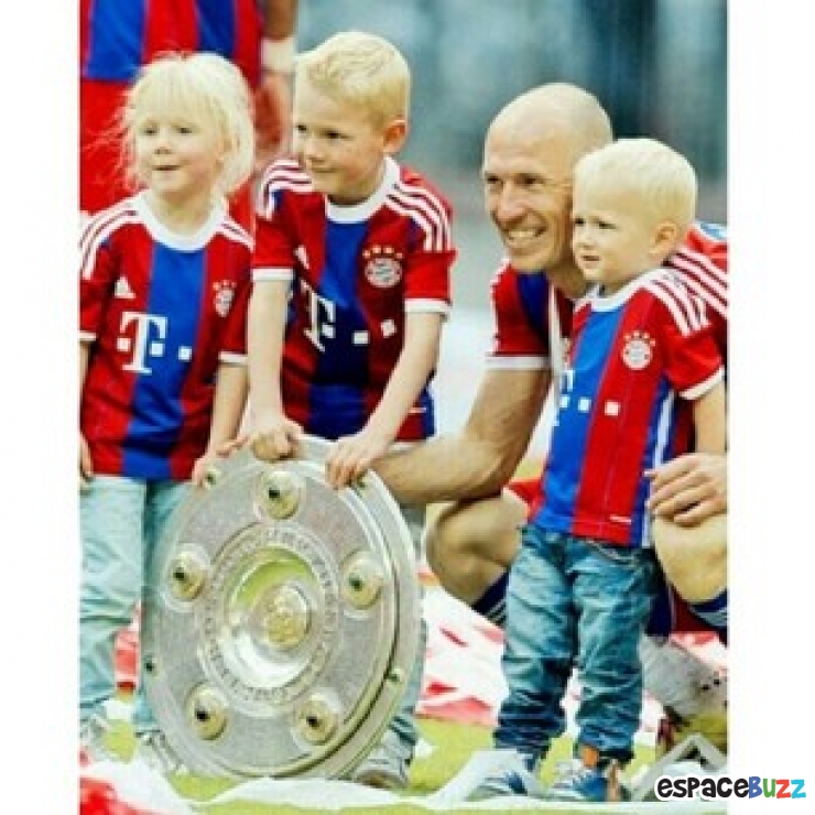 Illustration de l'article : Les 15 papas footballeurs qui vont vous donner envie d’avoir des enfants