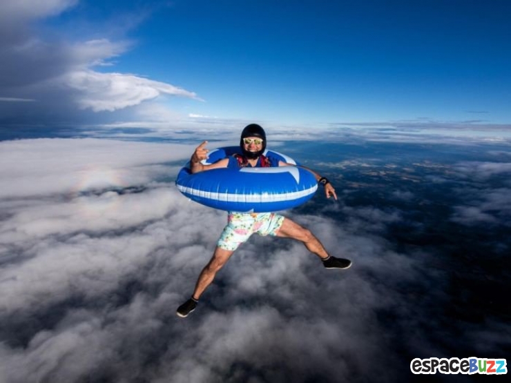 Illustration de l'article : Un parachutiste nous fait vivre de vertigineuses sensations avec de superbes clichés