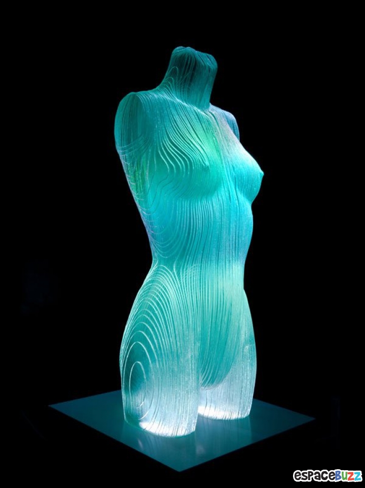 Illustration de l'article : Ben Young travaille le verre avec talent pour donner naissance à de somptueuses œuvres d’art