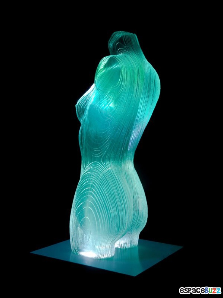 Illustration de l'article : Ben Young travaille le verre avec talent pour donner naissance à de somptueuses œuvres d’art